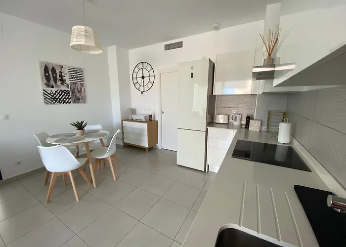 Ii - Sea & Pool View Apartman